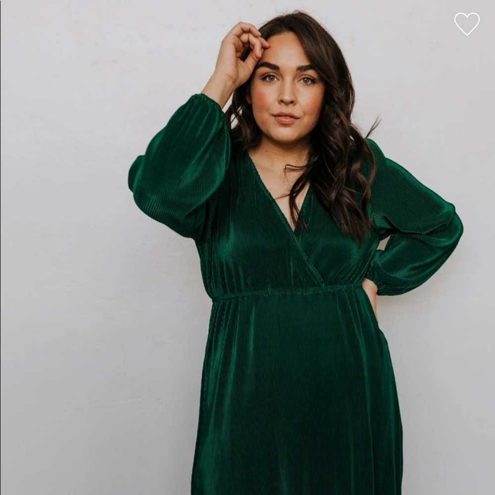 Baltic Born- Venus Pleated Maxi. Emerald/forest green. Size M and L.